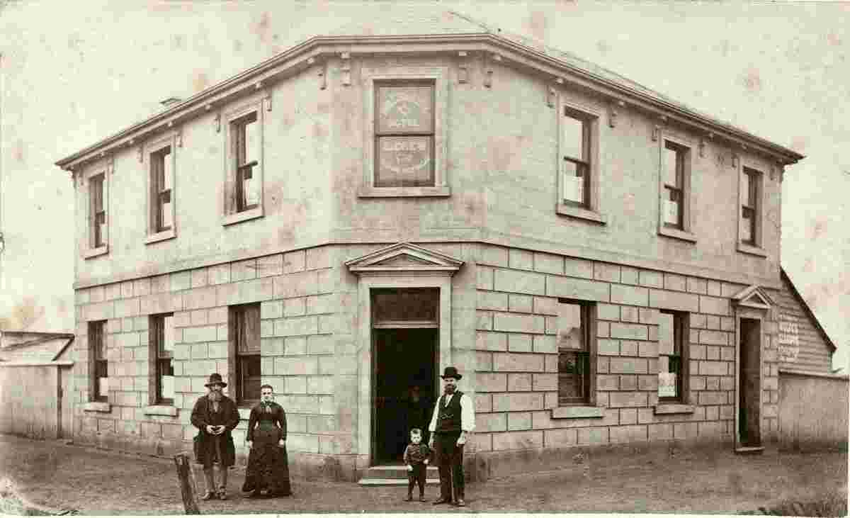 Portland. Builders Arms Hotel, circa 1890