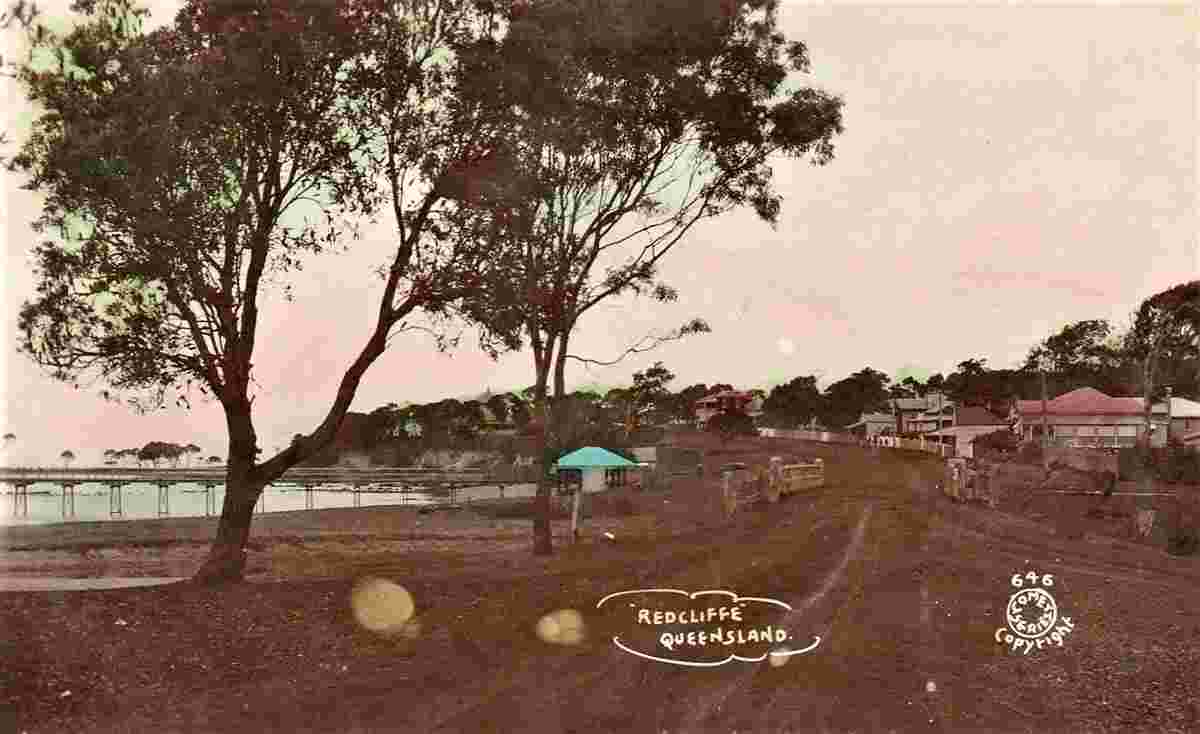 Road at Redcliffe, early 1900s