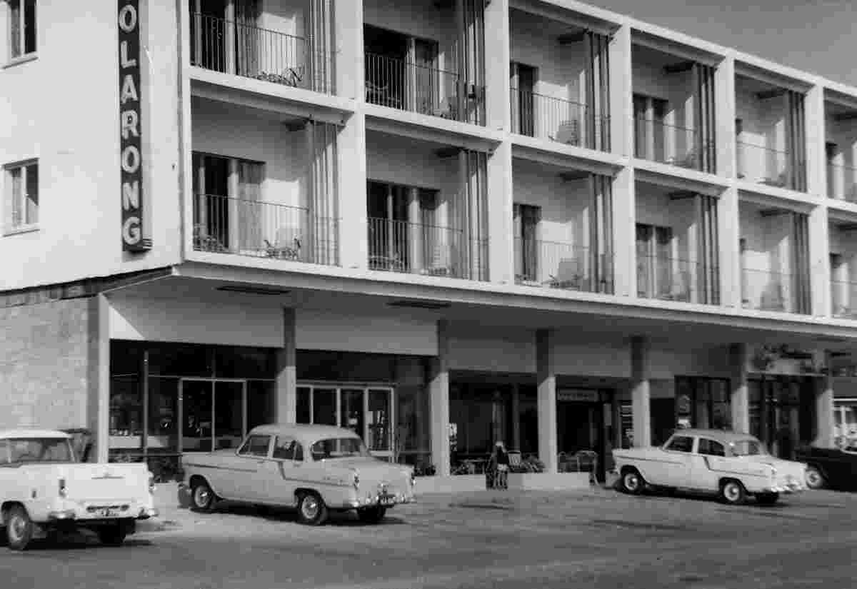 Sunshine Coast. Alexandra Headland - Boolarong Hotel, 1962