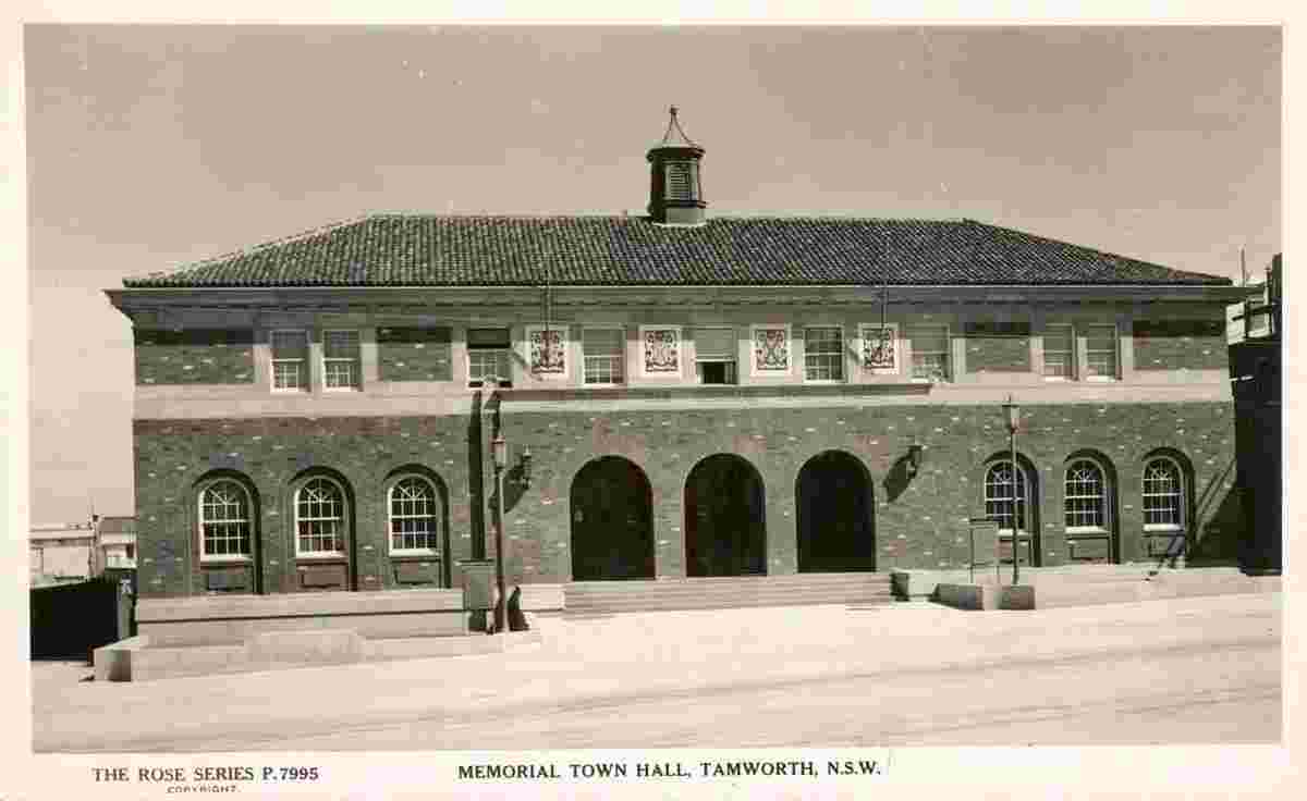 Tamworth. Memorial Town Hall