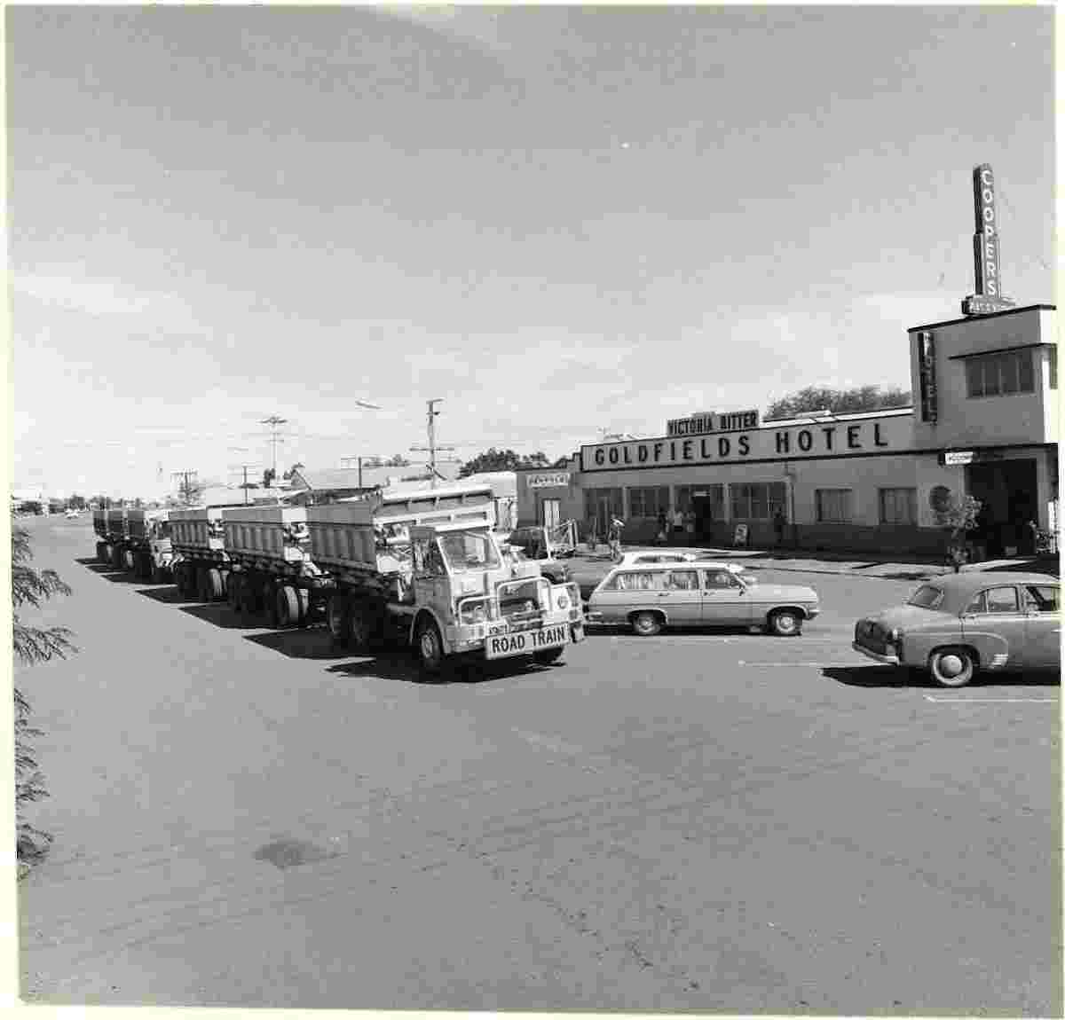 Tennant Creek. Main street, Goldfields Hotel, 1969