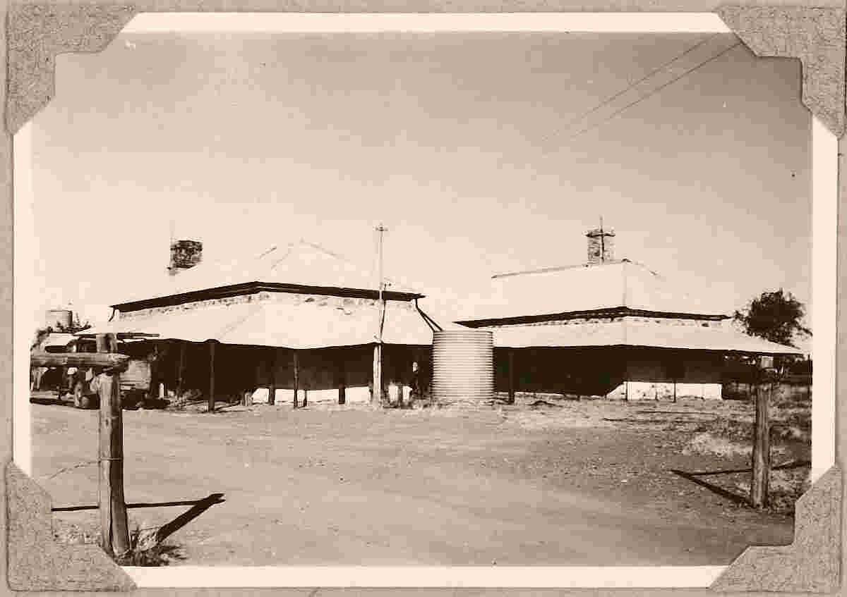 Tennant Creek. Old telegraph station, 1946