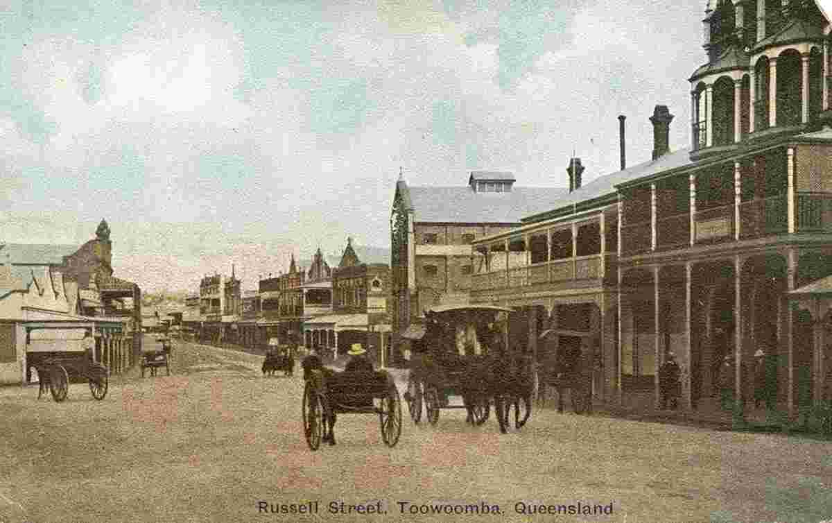 Toowoomba. Grand Hotel in Russell Street