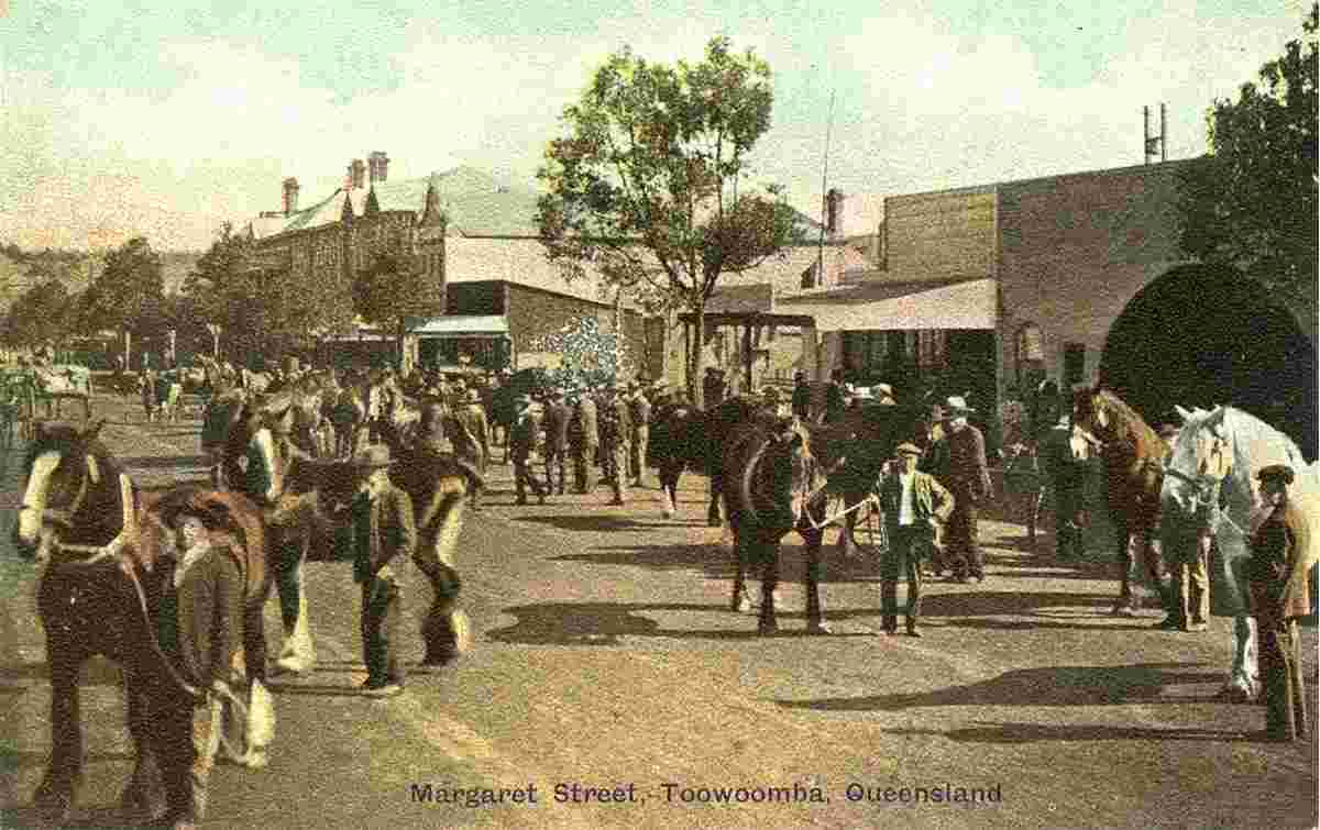 Toowoomba. Horses and owners at a sale on Margaret Street