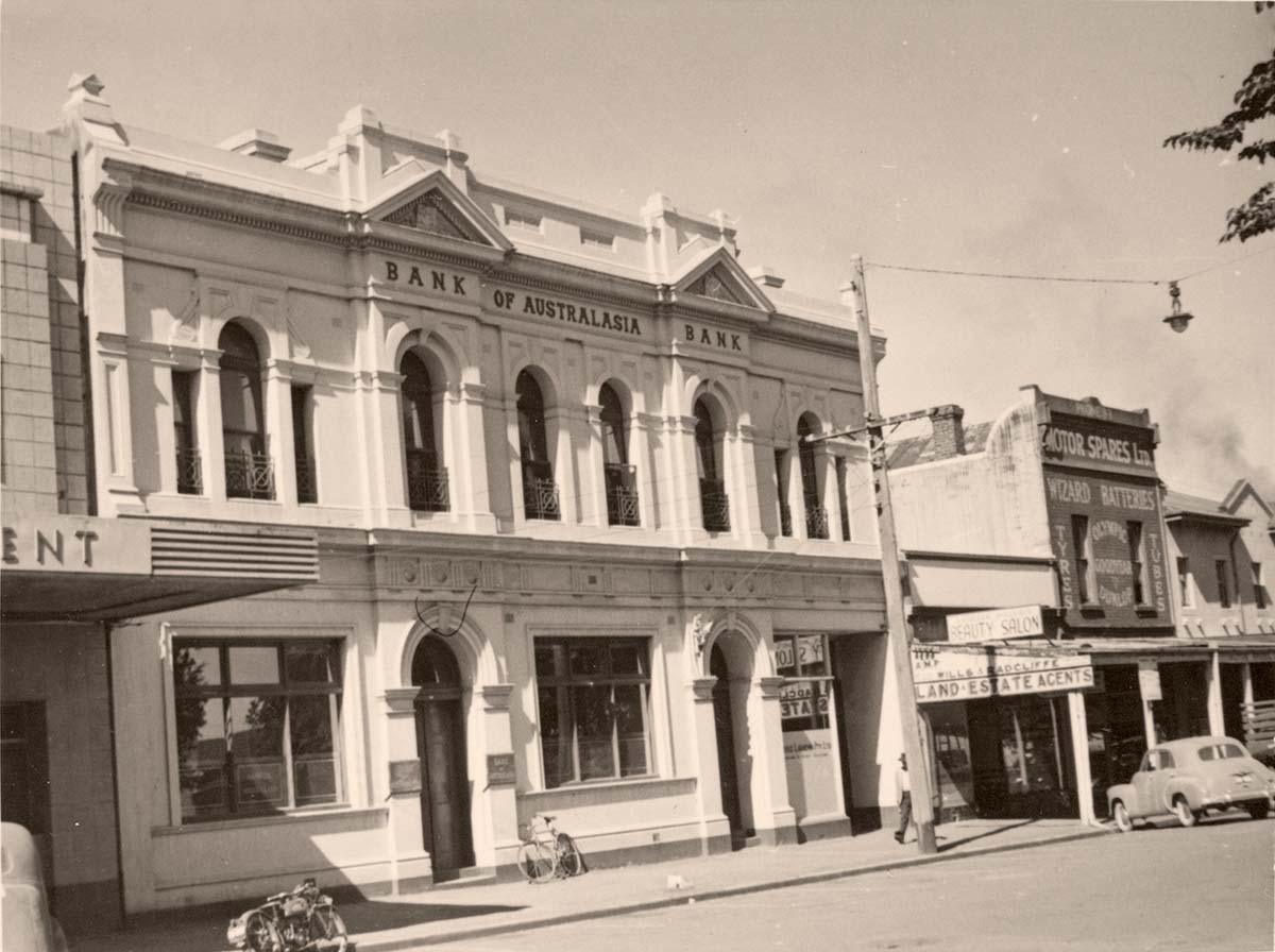 Warragul. Bank of Australasia, circa 1950