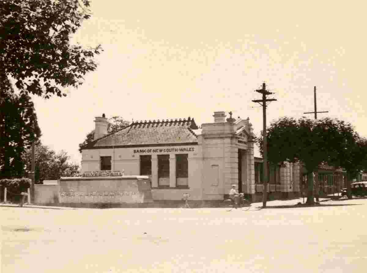 Warragul. Bank of New South Wales, circa 1950