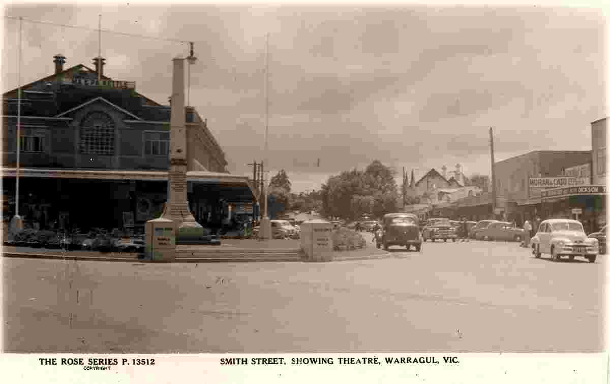 Warragul. Smith Street, Showing Theatre, War Memorial, between 1920 and 1954