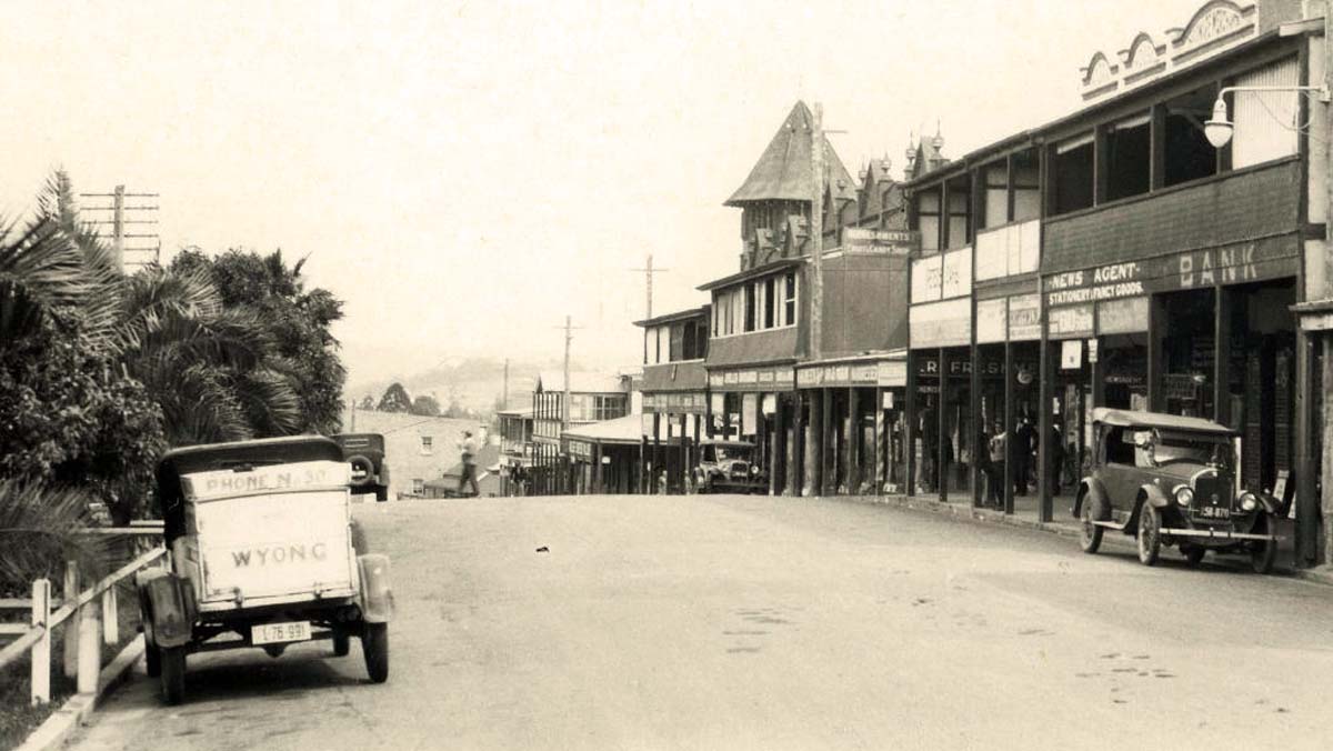 Wyong. The Pacific Highway (previously known as Main Road), 1930