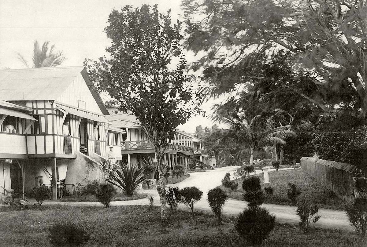 Hagåtña (Agana, Agaña). Old Hospital, circa 1900