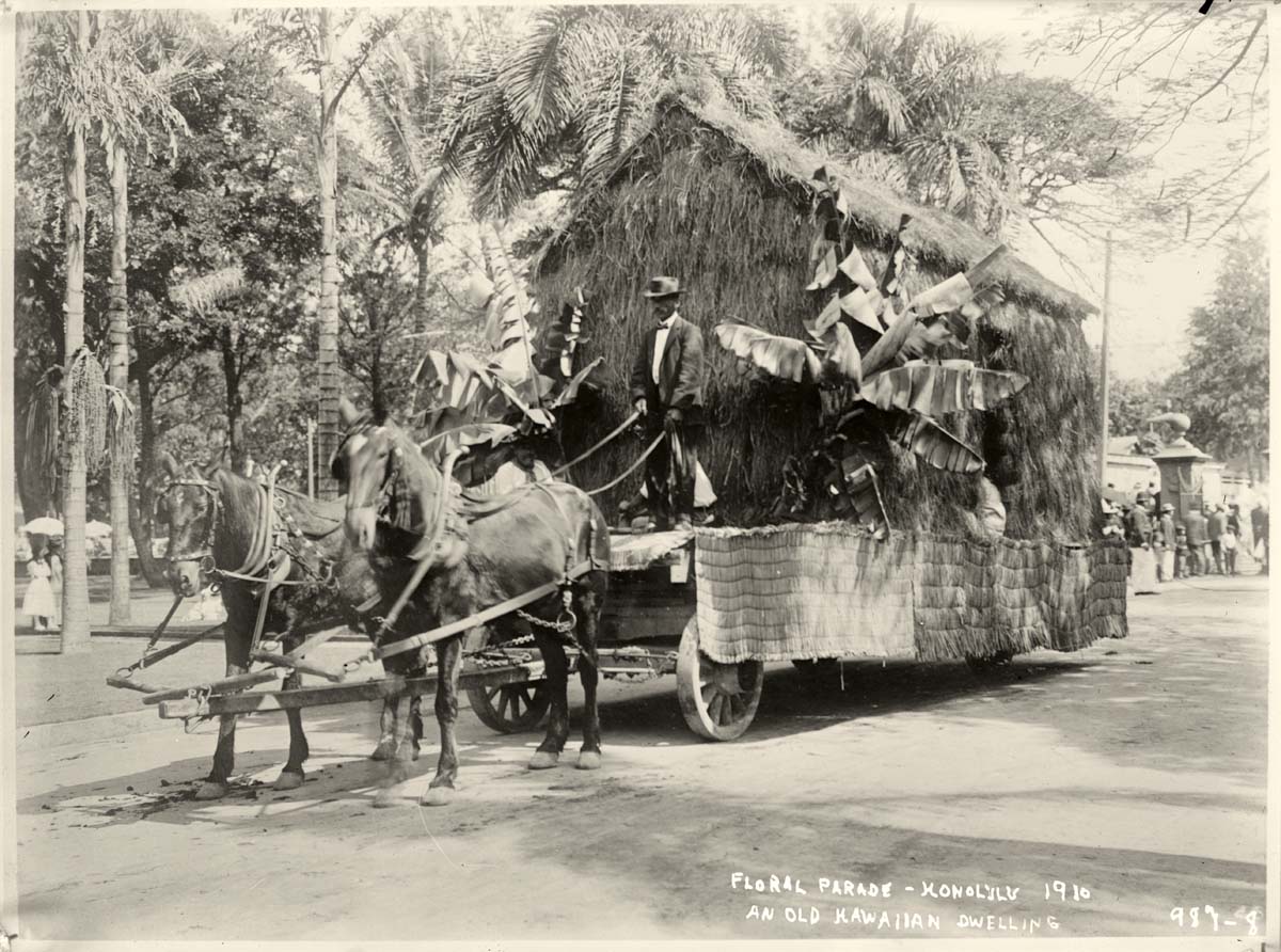 Honolulu. An old Hawaiian dwelling - float in Floral Parade, 1910