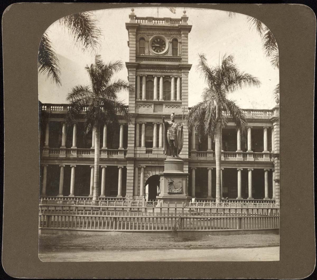 Honolulu's judiciary building, 1905