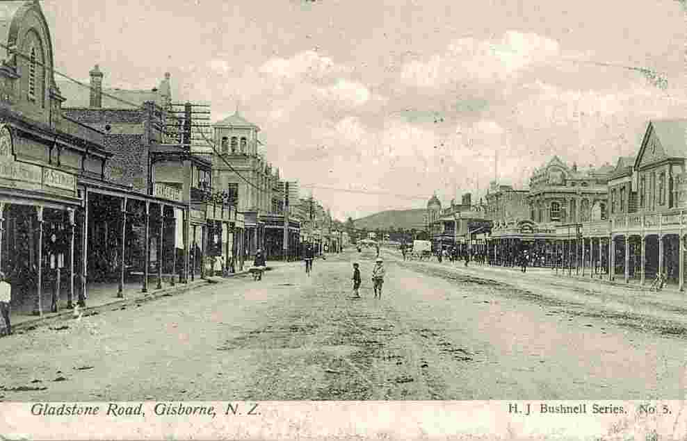 Gisborne. Gladstone Road