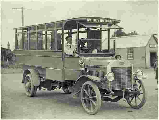 Hastings Transport Company bus, at Havelock North, 1909