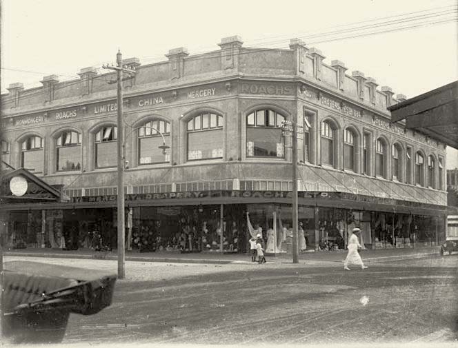 Hastings. Roachs' store on the corner of Heretaunga and King Streets, circa 1910