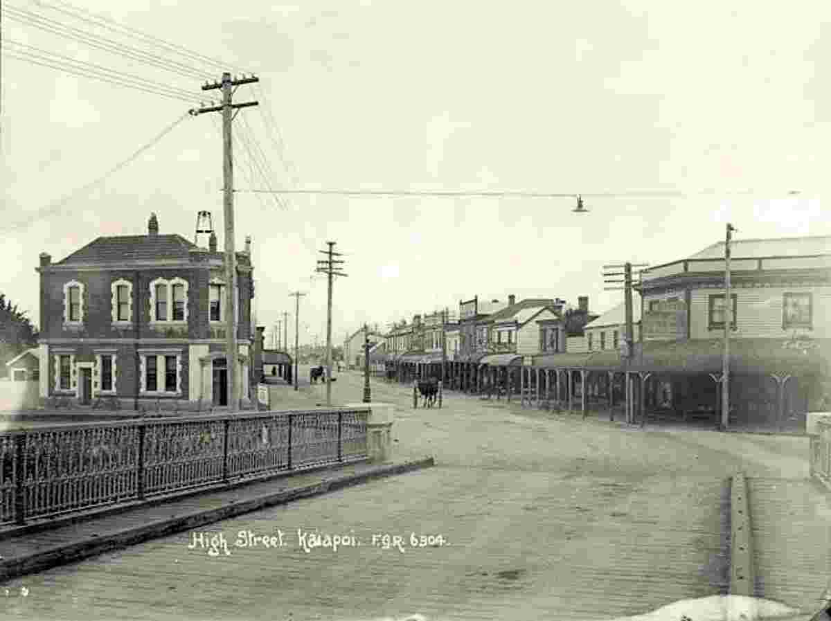 Kaiapoi. High Street, circa 1920