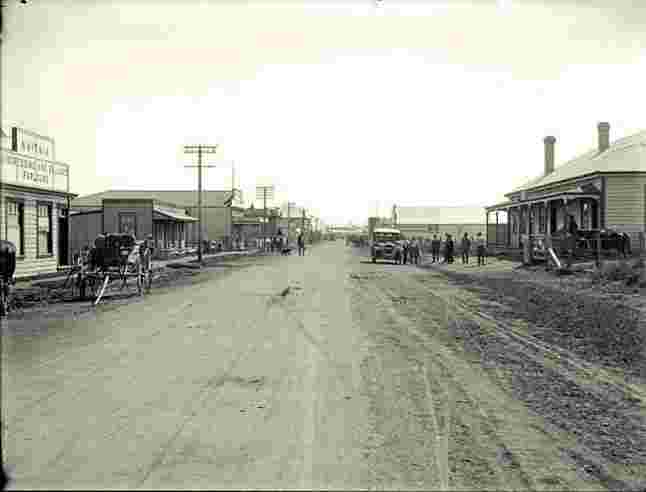 Kaitaia. Commerce Street, circa 1910
