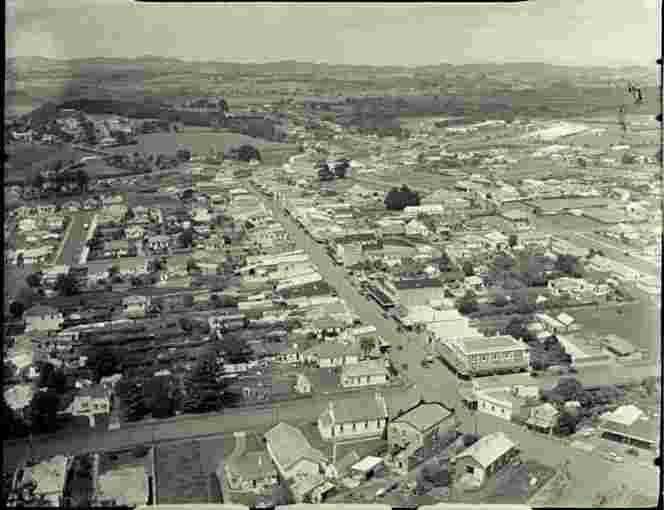 Pukekohe. Panorama of the City, November 1946