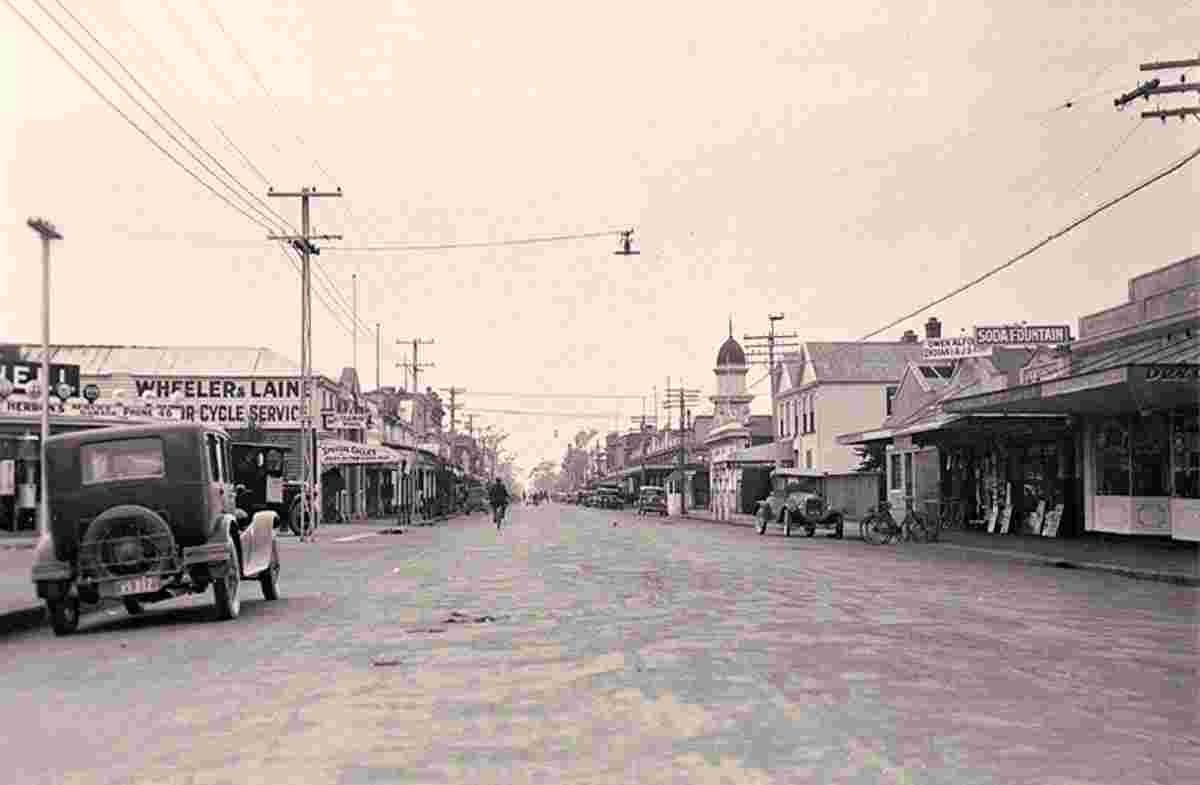 Rangiora. High Street, looking east, circa 1930s