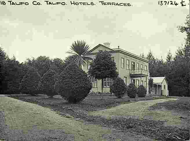 Taupo. Terraces Hotel, 1920