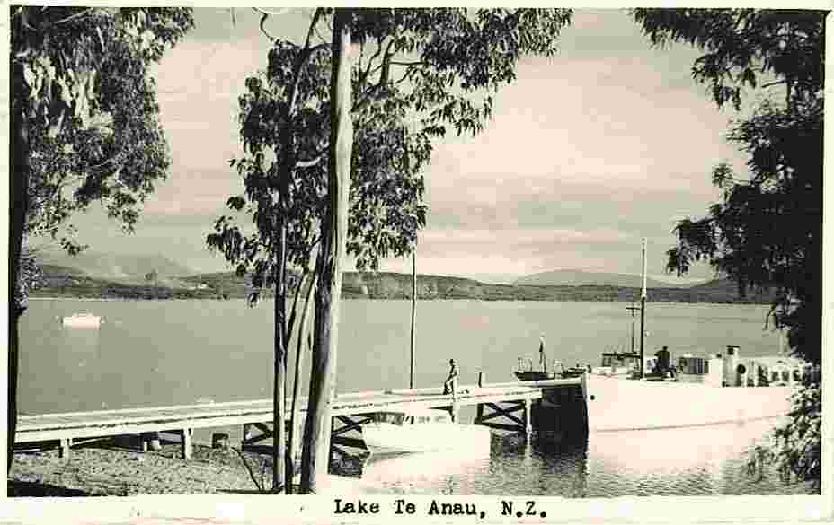 Te Anau. Lake Te Anau