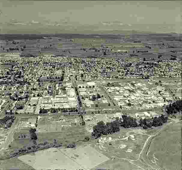 Aerial view of Tokoroa, 6 Jan 1976