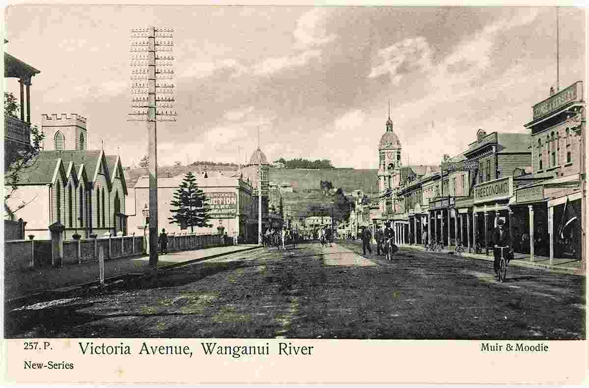 Whanganui. Victoria Avenue, 1905