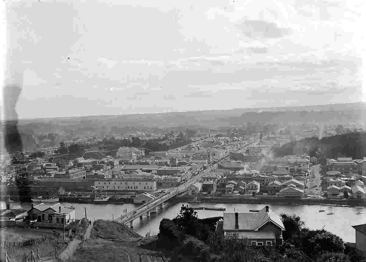 View of Whanganui from Durie Hill, 1908