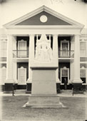 Nassau. Queen Victoria monument, between 1880 and 1920