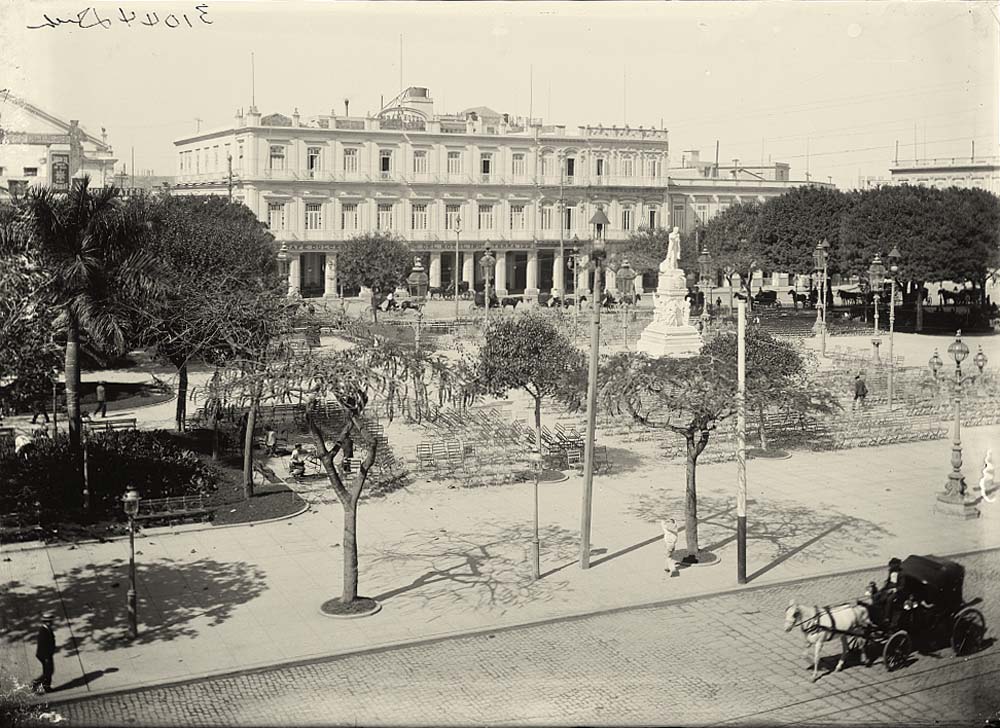 Havana. Grand Hotel Inglaterra and Central Park, between 1900 and 1915
