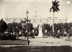 Havana. Plaza and Palacio del Gobierno