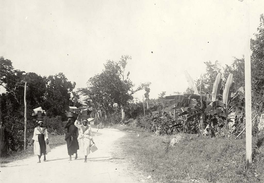 Pointe-à-Pitre. Along the Carenage Route, 1900