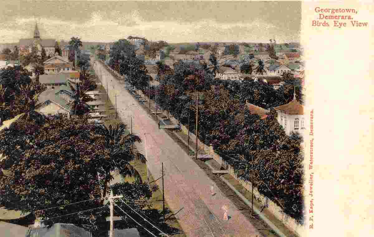Georgetown. Panorama of town street