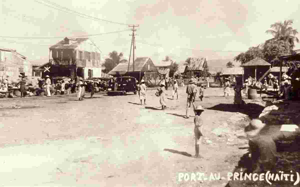 Port-au-Prince. Panorama of market and town street, 1930