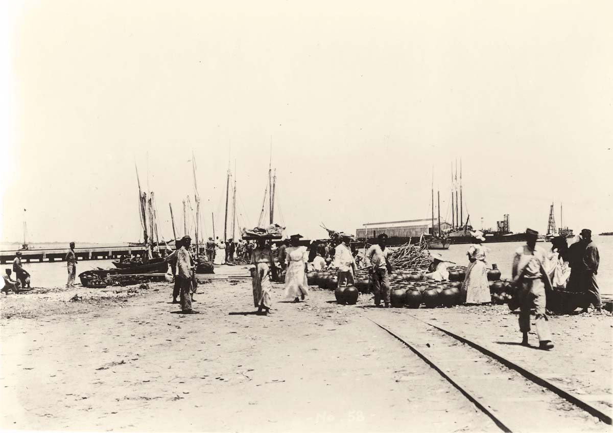 Port-au-Prince. Waterfront, between 1909 and 1920