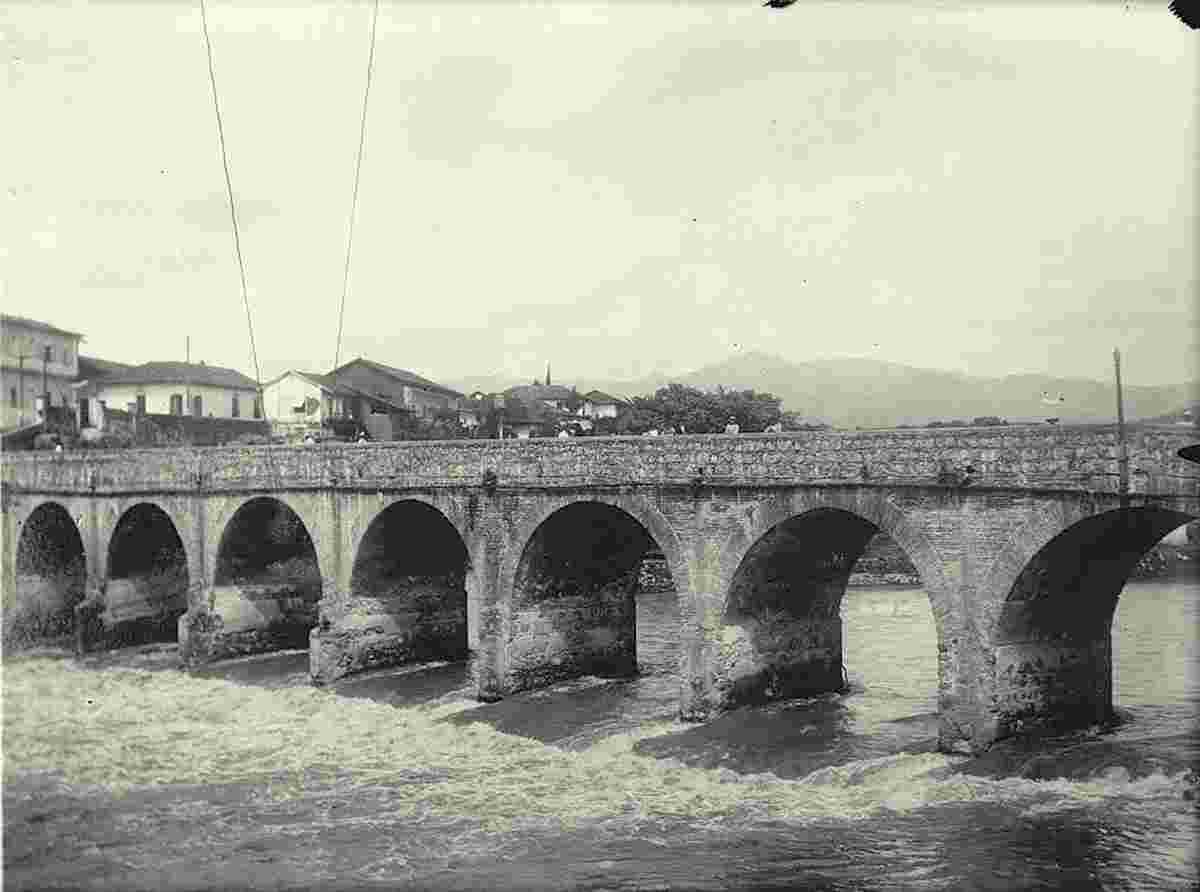 Bridge construction, Tegucigalpa and Comayagüela, circa 1915