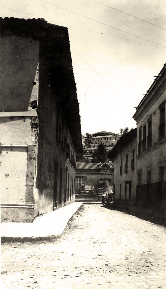 Tegucigalpa. Panorama of town lane, 1920s