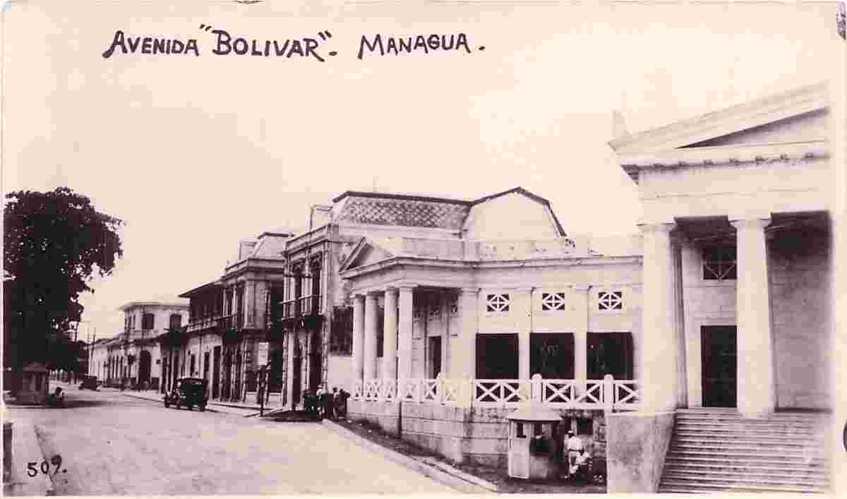 Managua. Bolivar Avenue