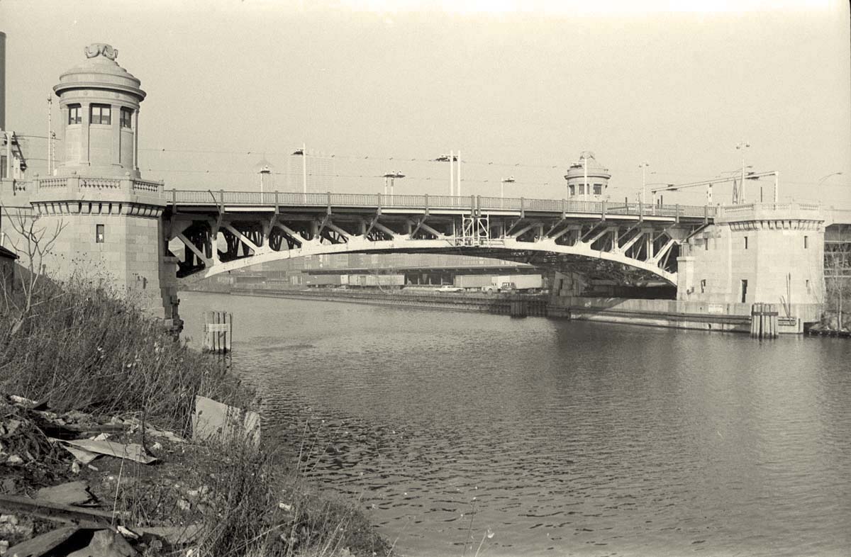 Chicago. Roosevelt Road Bridge, 1969