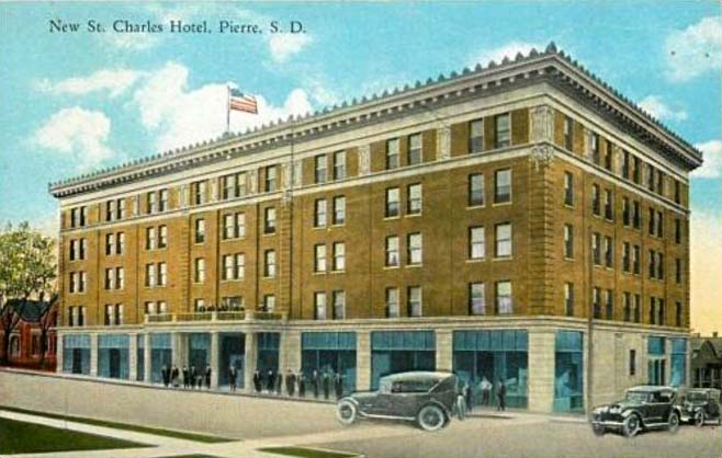 Pierre. 'New St. Charles' Hotel, 1930
