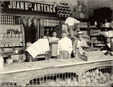 Caracas. Provision store, between 1900 and 1905