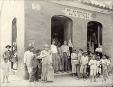 Caracas. Store, between 1900 and 1905