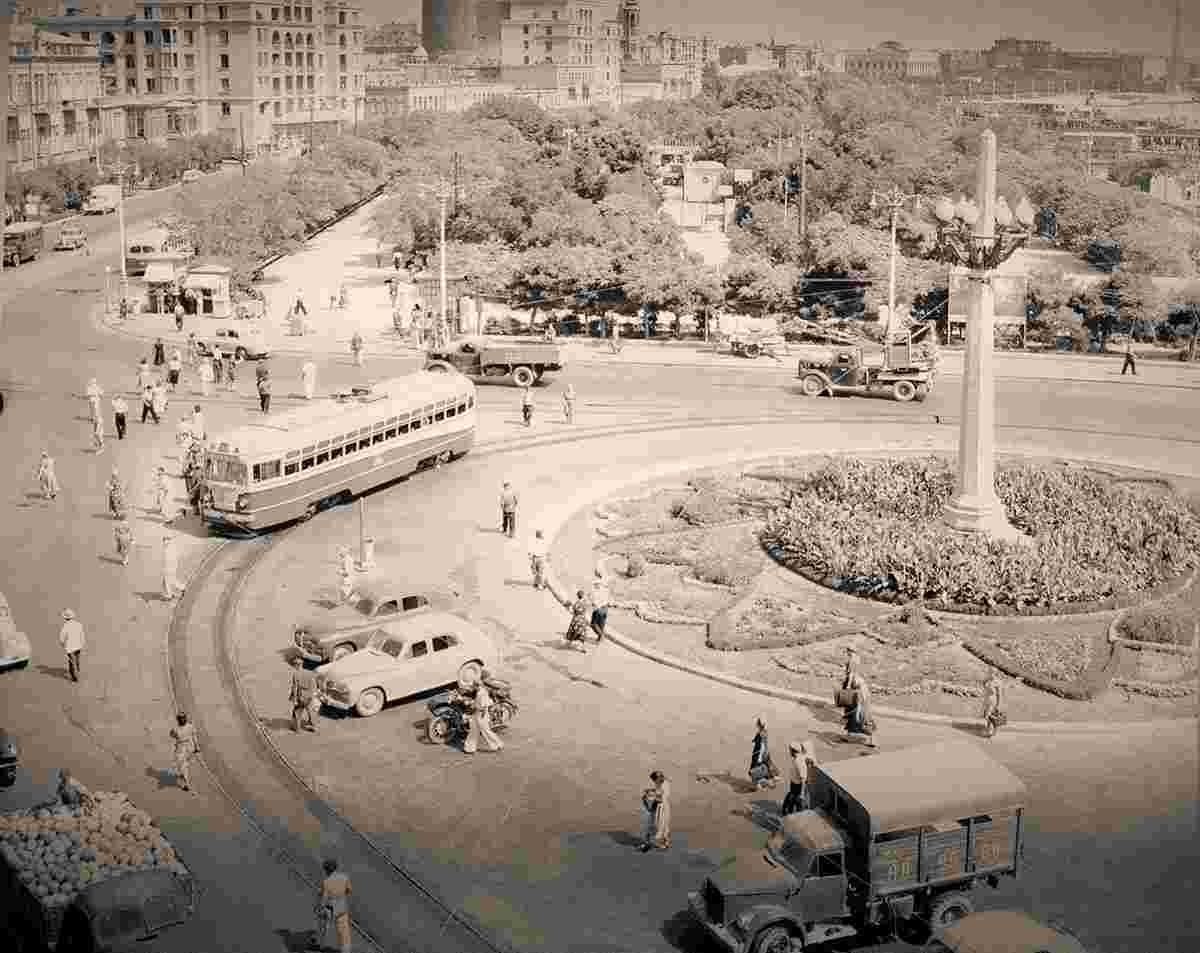 Baku. View of Primorsky Boulevard, Azneft Square, 1957
