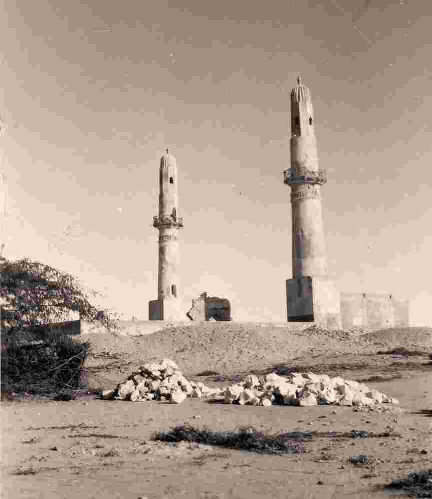 Manama. Mosque 'Suq al Khamis', 1956