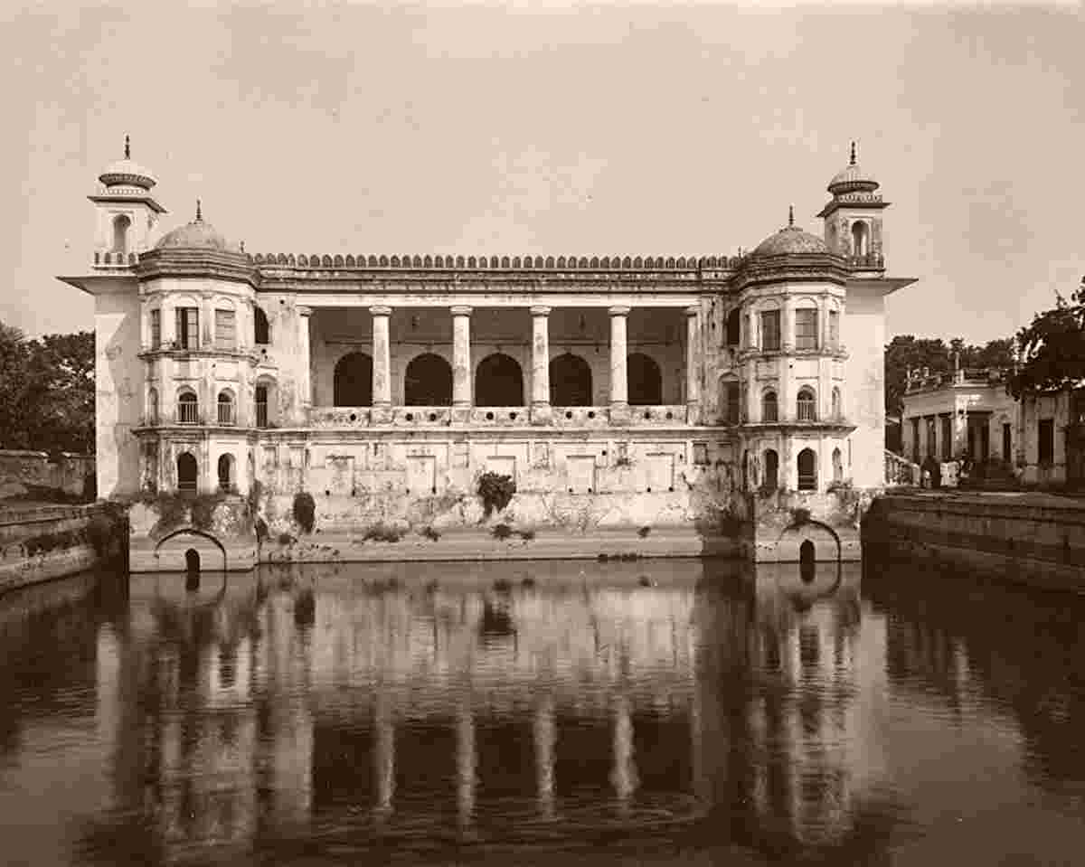 Dhaka. Imambara Hosseini Dallan, 1904