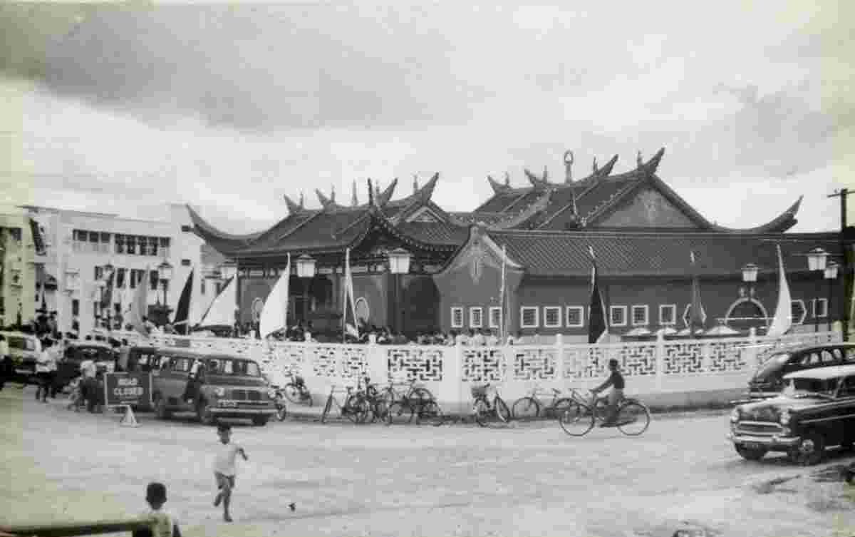 Bandar Seri Begawan. Teng Yun Temple, an old chinese temple