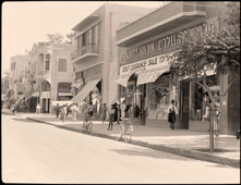 Tel Aviv. Allenby Street, Street of stores, between 1920 and 1933