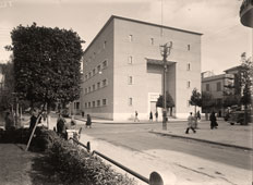 Tel Aviv. Barclay Bank, between 1934 and 1939