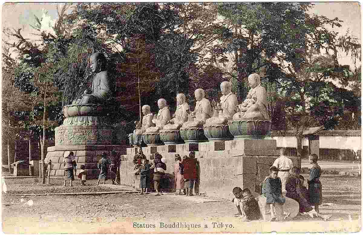 Tokyo. Buddhist Statues