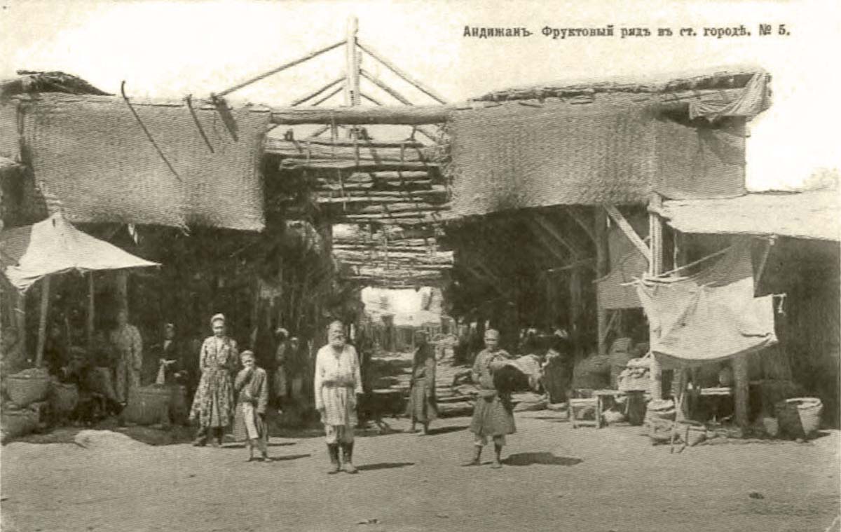 Andijan. Fruit row in the old town, 1909