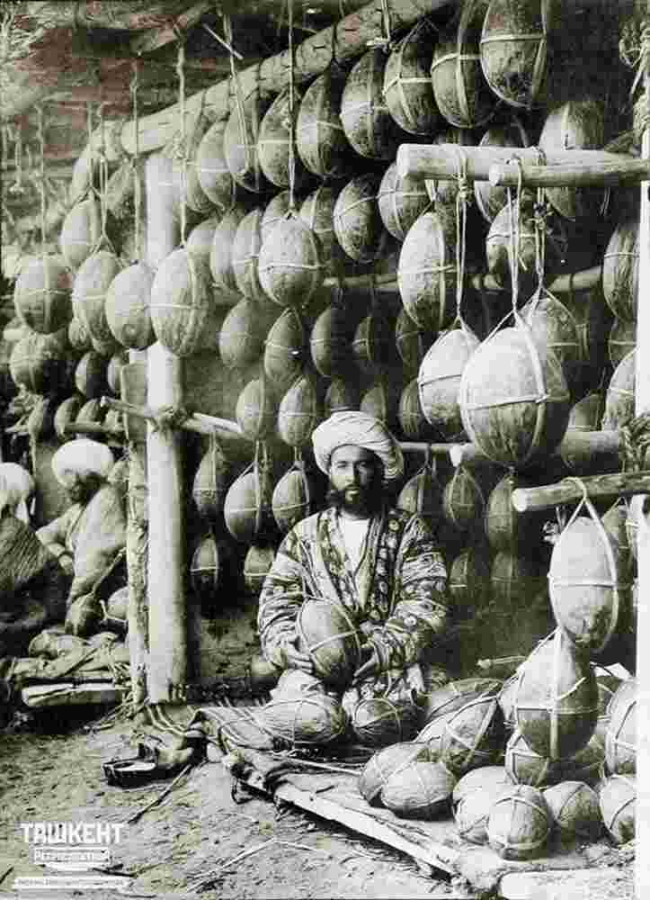 Bukhara. Melons seller
